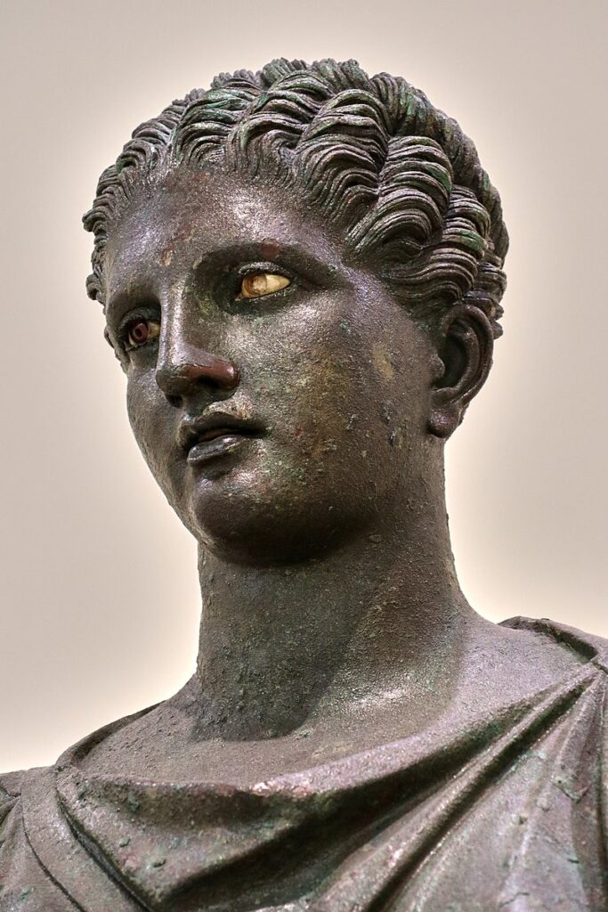 Бронзовая статуя Артемиды, 4 век до н. э.