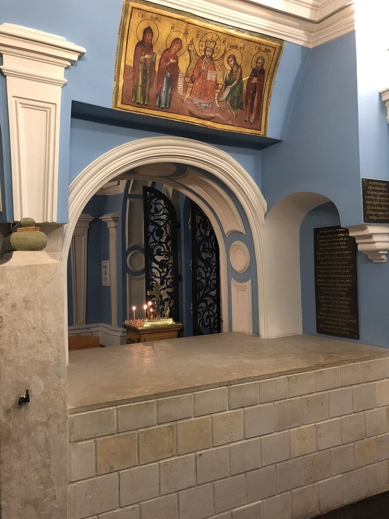Воскресенский Ново-Иерусалимский монастырь. Гробница патриарха Никона
